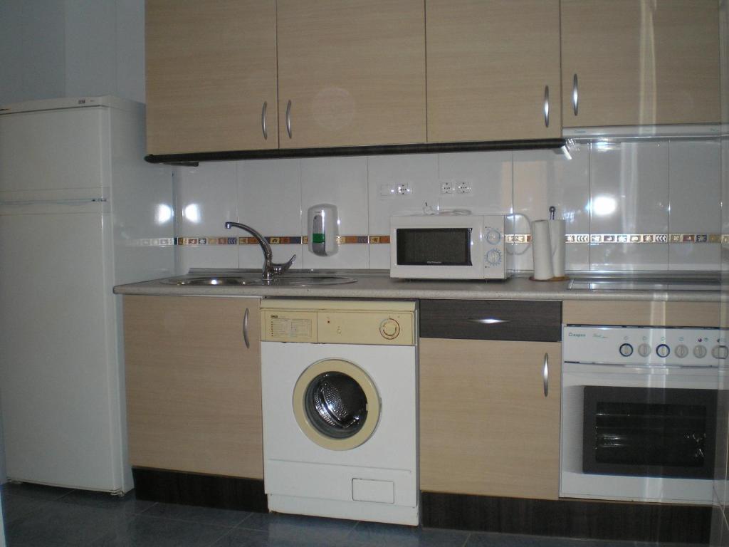 Apartamentos Turisticos Reyes Catolicos Zaragoza Rom bilde