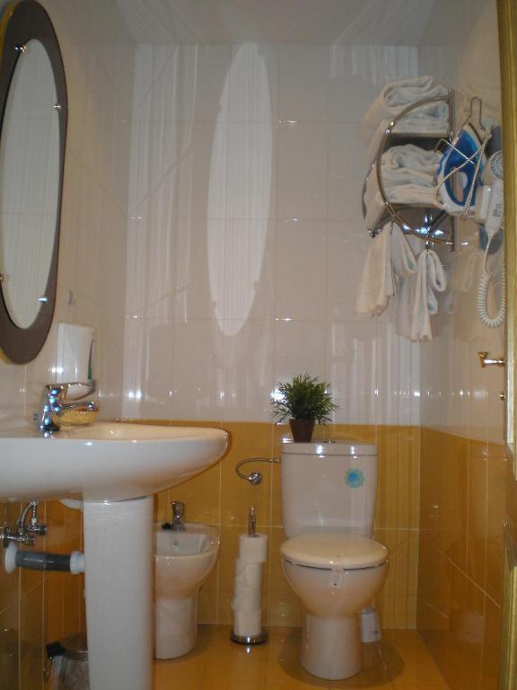 Apartamentos Turisticos Reyes Catolicos Zaragoza Rom bilde